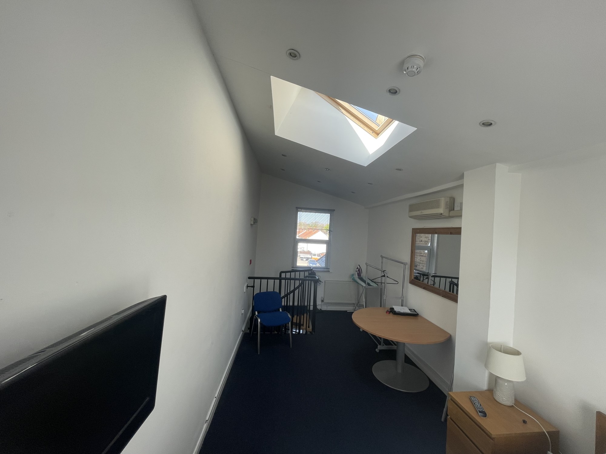 Office in Farnborough - photo 3