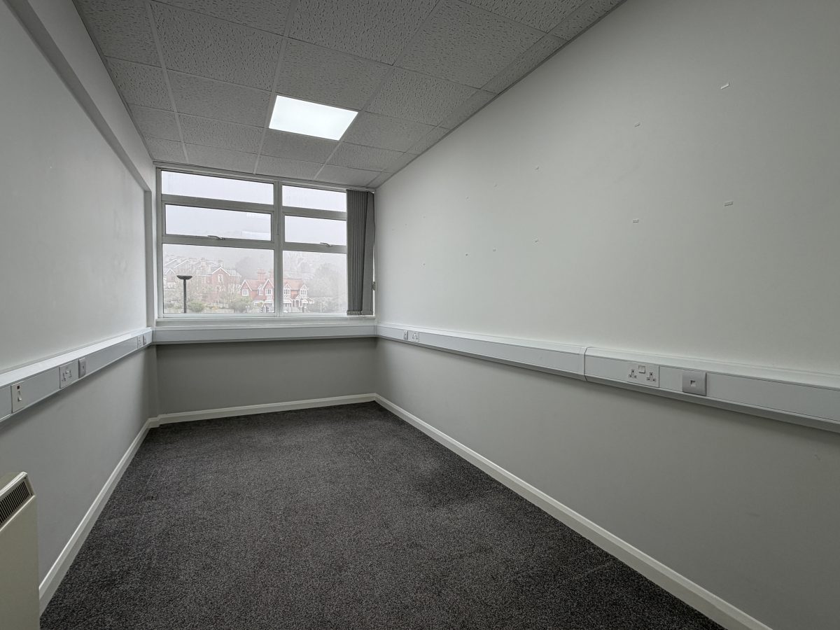 Office in Newton Abbot - photo 3