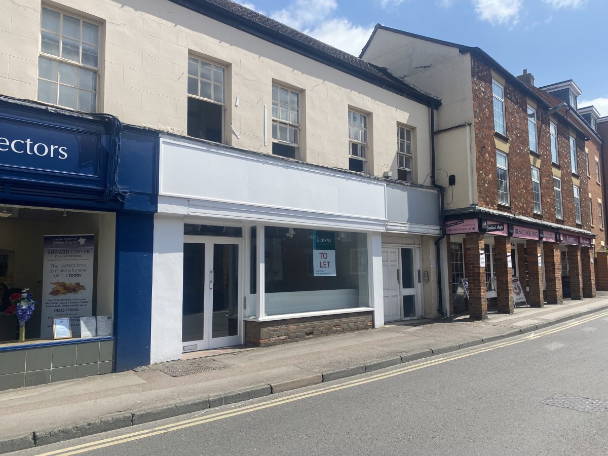 Retail in Wantage