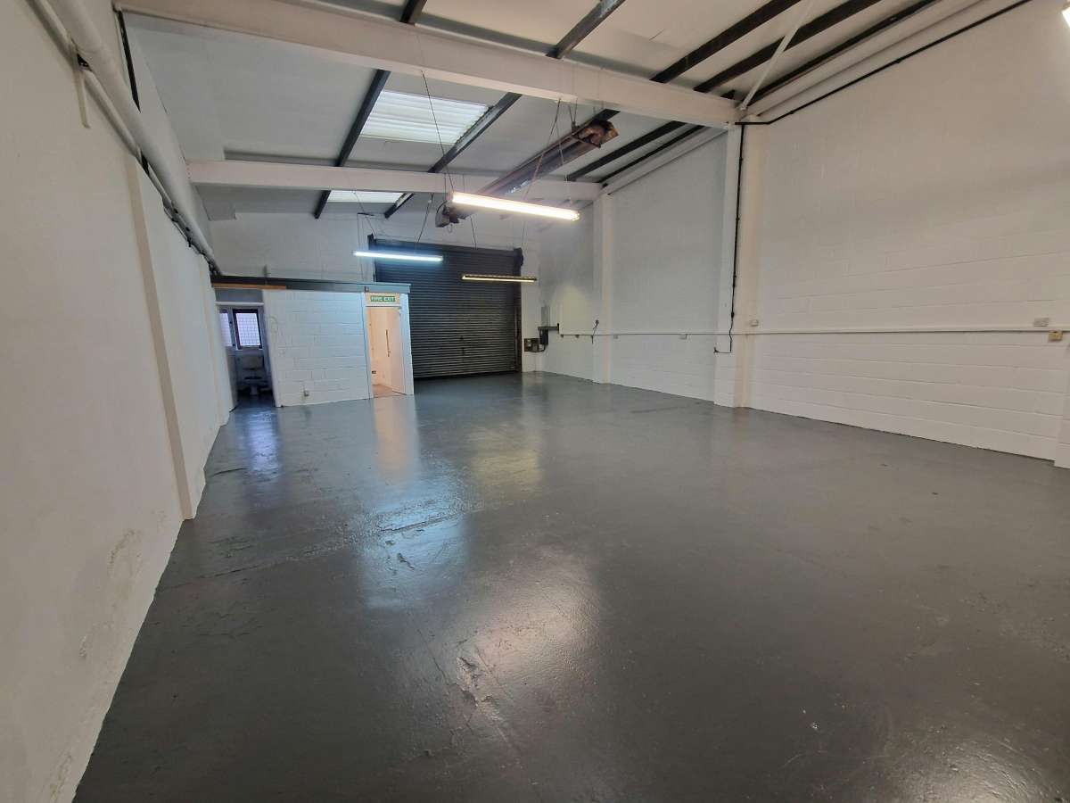 Industrial Unit in Emsworth - photo 3