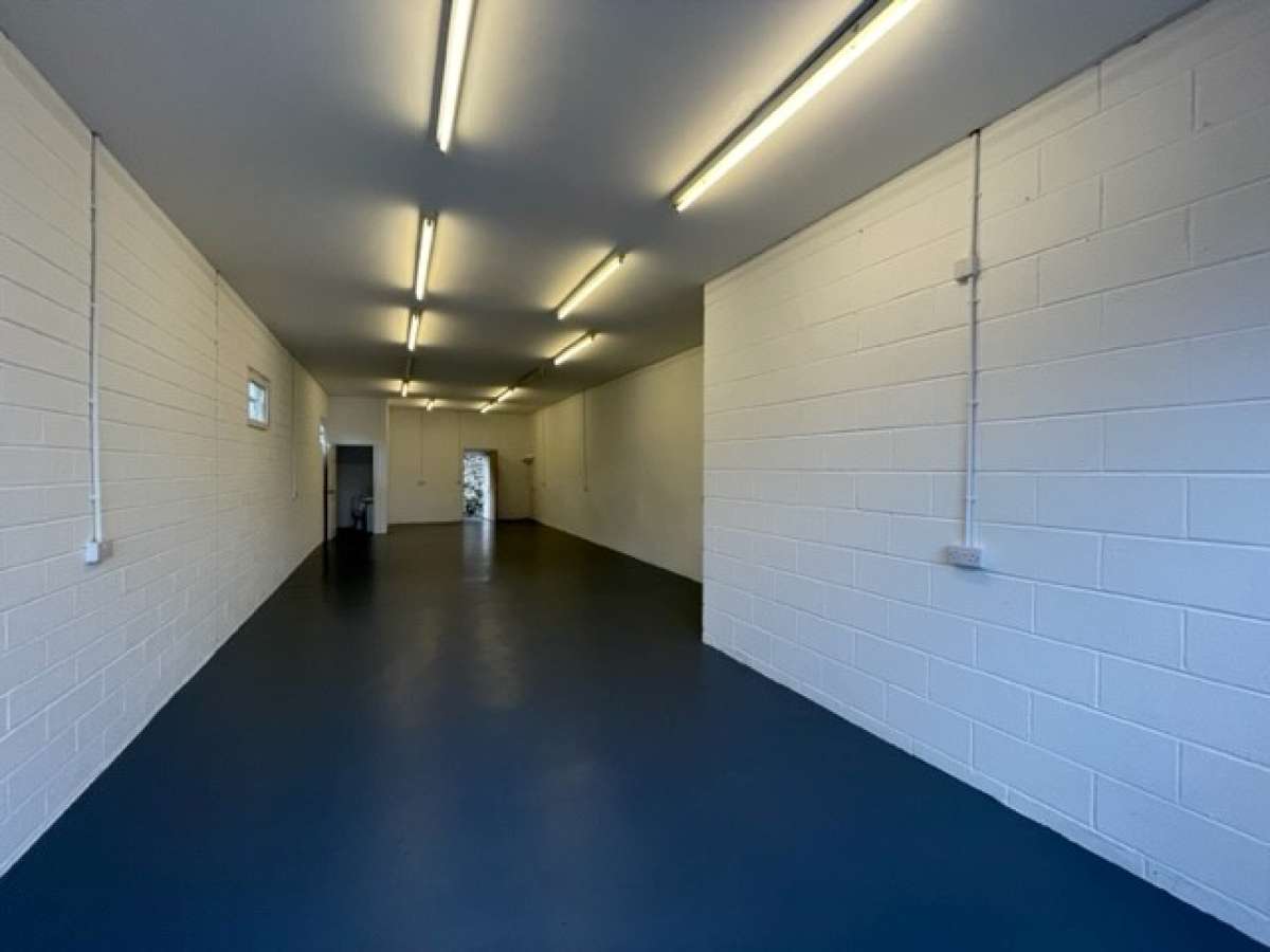 Industrial Unit in Plymouth - photo 2