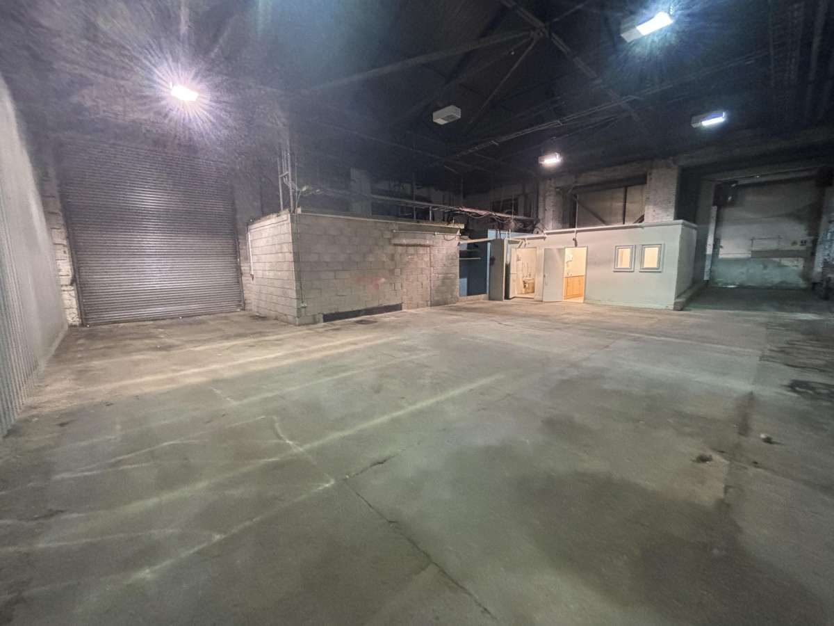 Industrial Unit in Taunton - photo 2