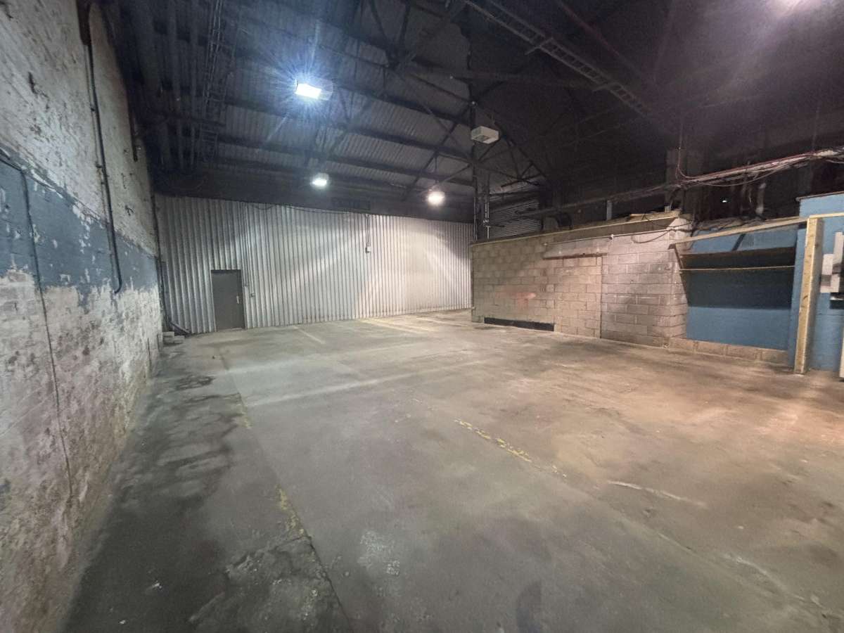 Industrial Unit in Taunton - photo 4