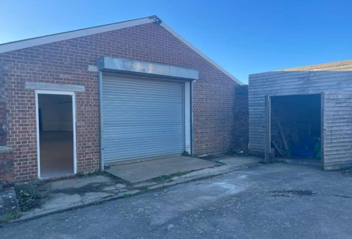 Industrial Unit in Cirencester - photo 2