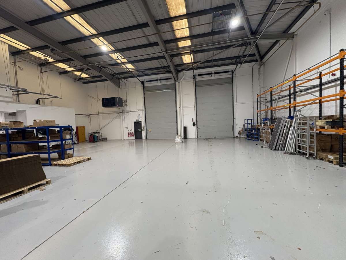 Industrial Unit in Oldbury - photo 2