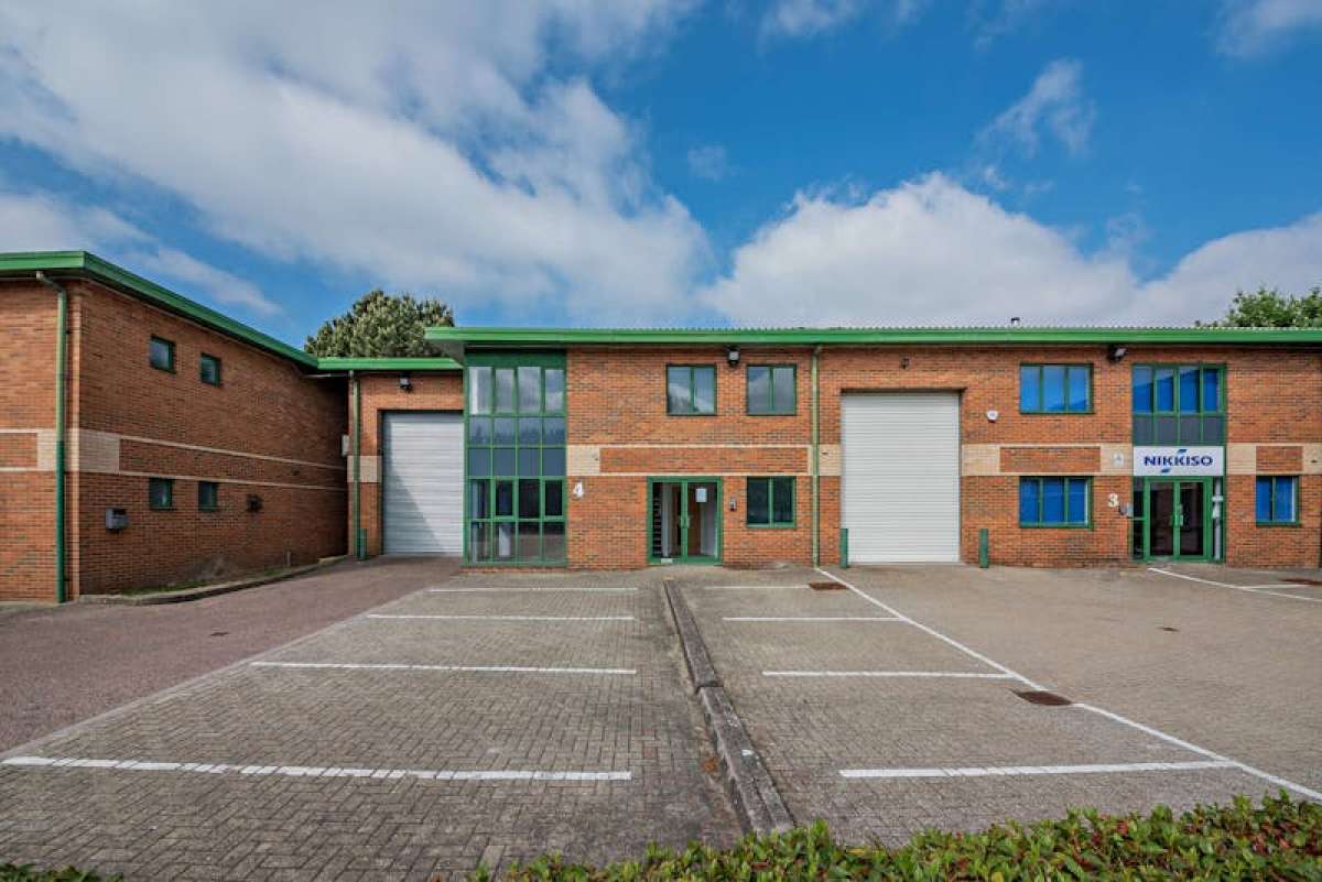 Industrial Unit in Thatcham - photo 2