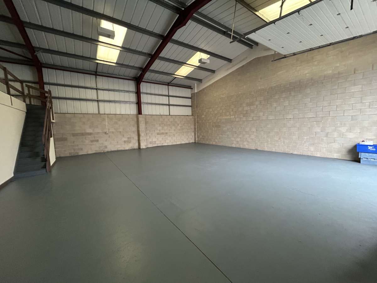 Industrial Unit in Newstead Village - photo 2