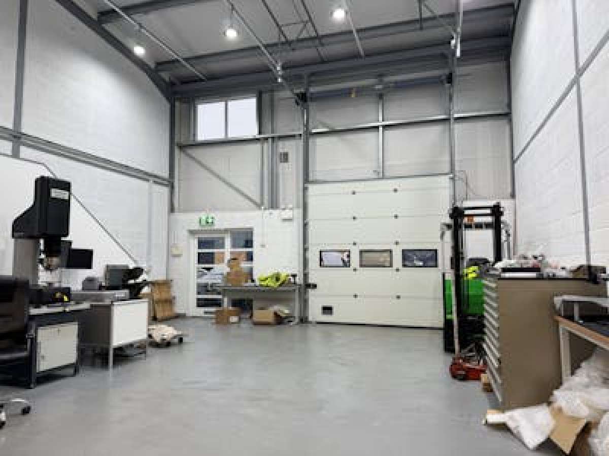 Industrial Unit in Chichester - photo 4