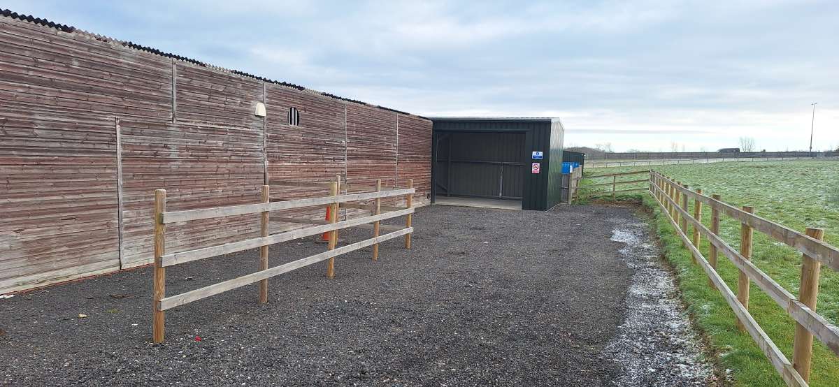 Industrial Unit in Haywards Heath - photo 2