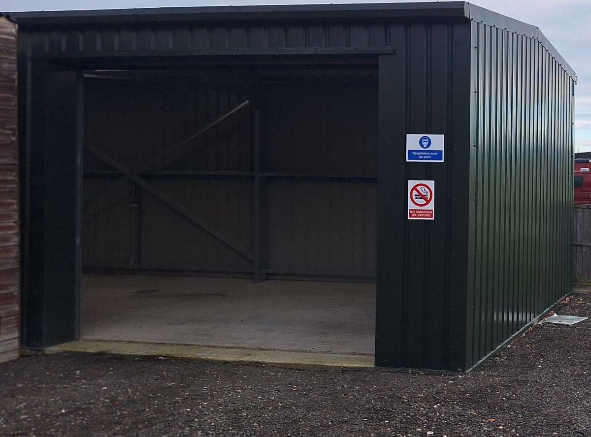 Industrial Unit in Haywards Heath - photo 4