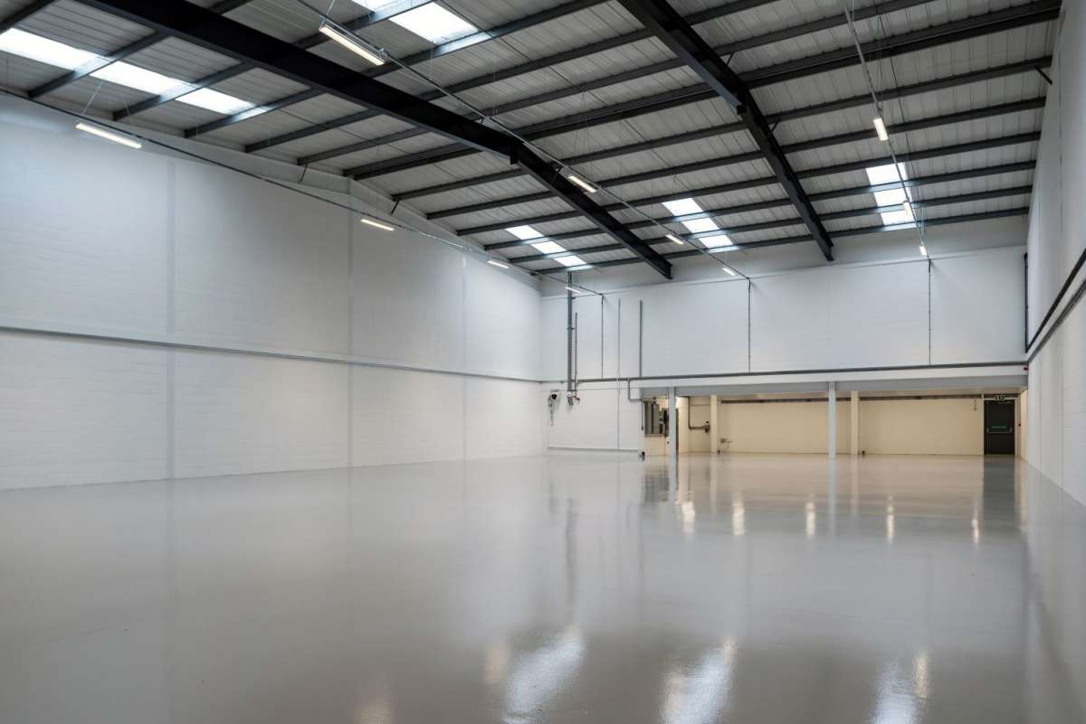 Industrial Unit in Portsmouth - photo 2