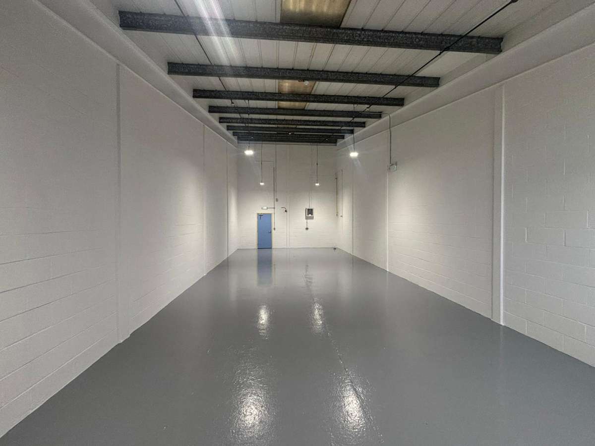 Industrial Unit in Letchworth Garden City - photo 2