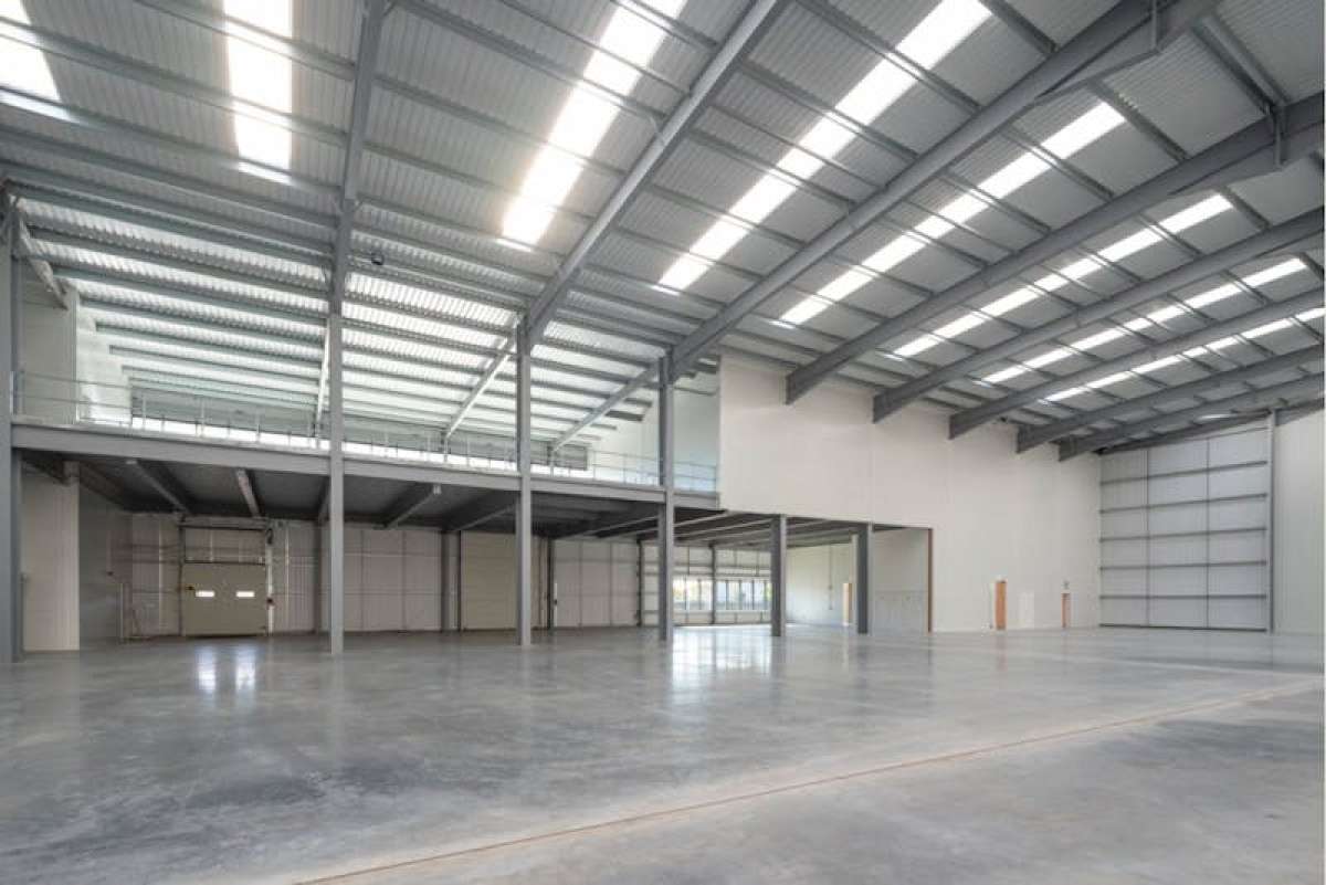 Industrial Unit in London - photo 4