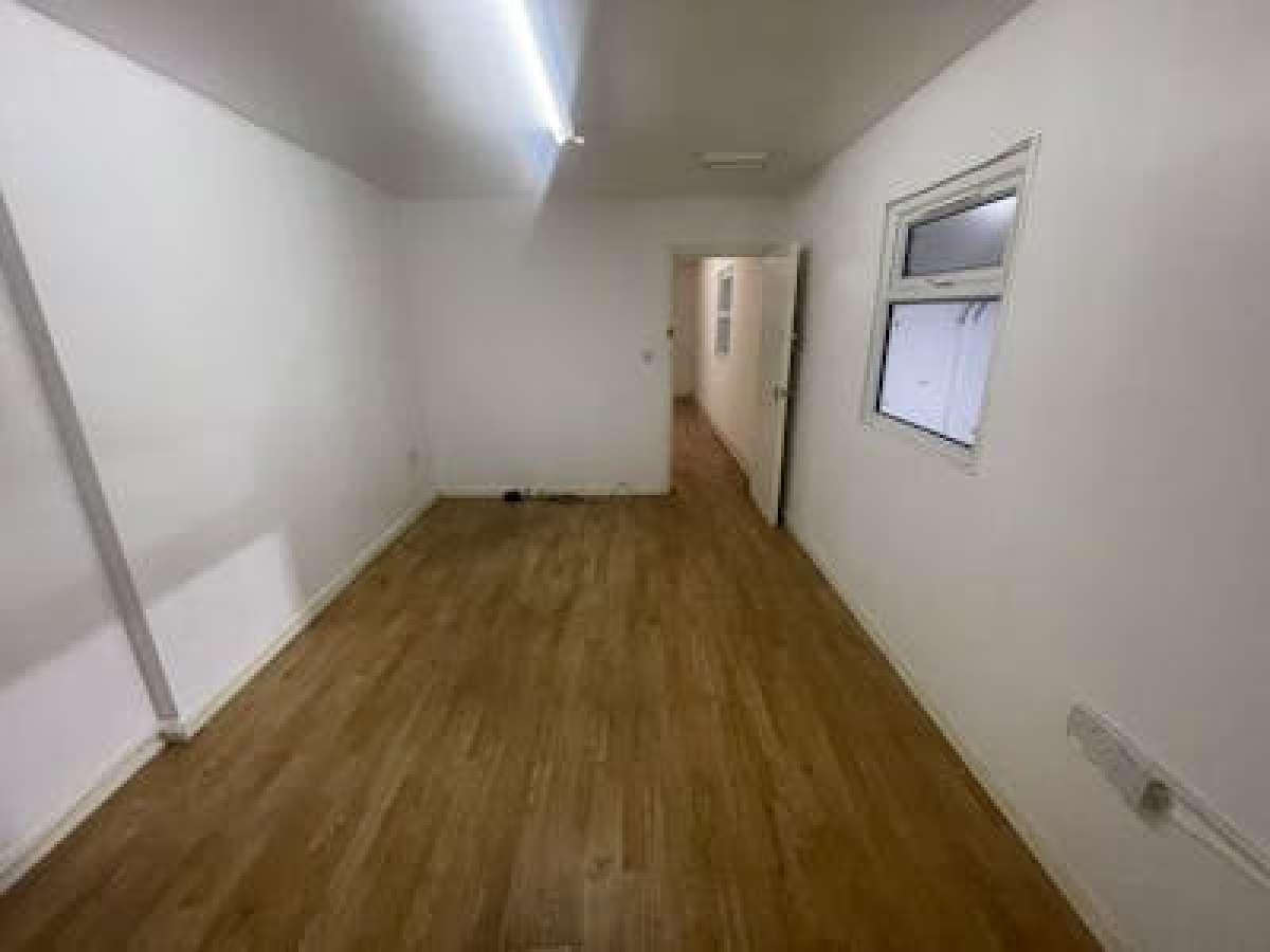 Industrial Unit in Charlton - photo 4