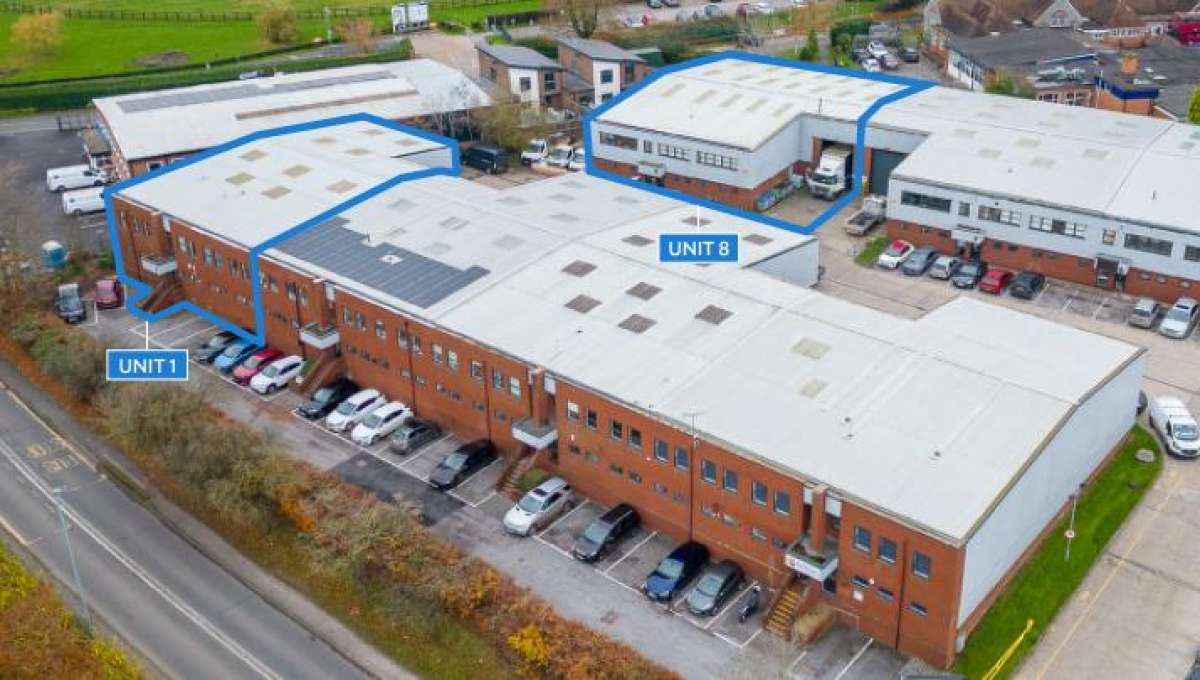 Industrial Unit in Spencers Wood - photo 2