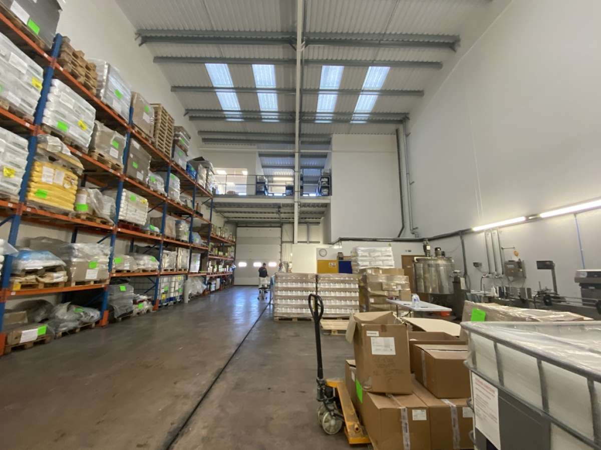 Industrial Unit in Rowley Regis - photo 2