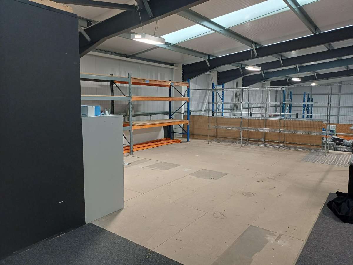 Industrial Unit in Yaxley - photo 2