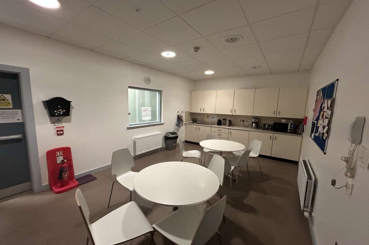 Industrial Unit in Belfast - photo 2