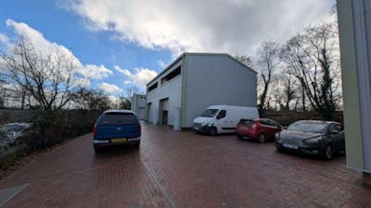 Industrial Unit in Southampton - photo 2