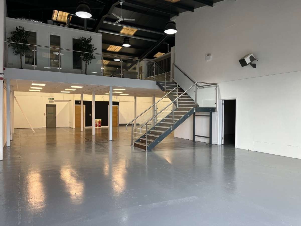 Industrial Unit in Stanway - photo 3