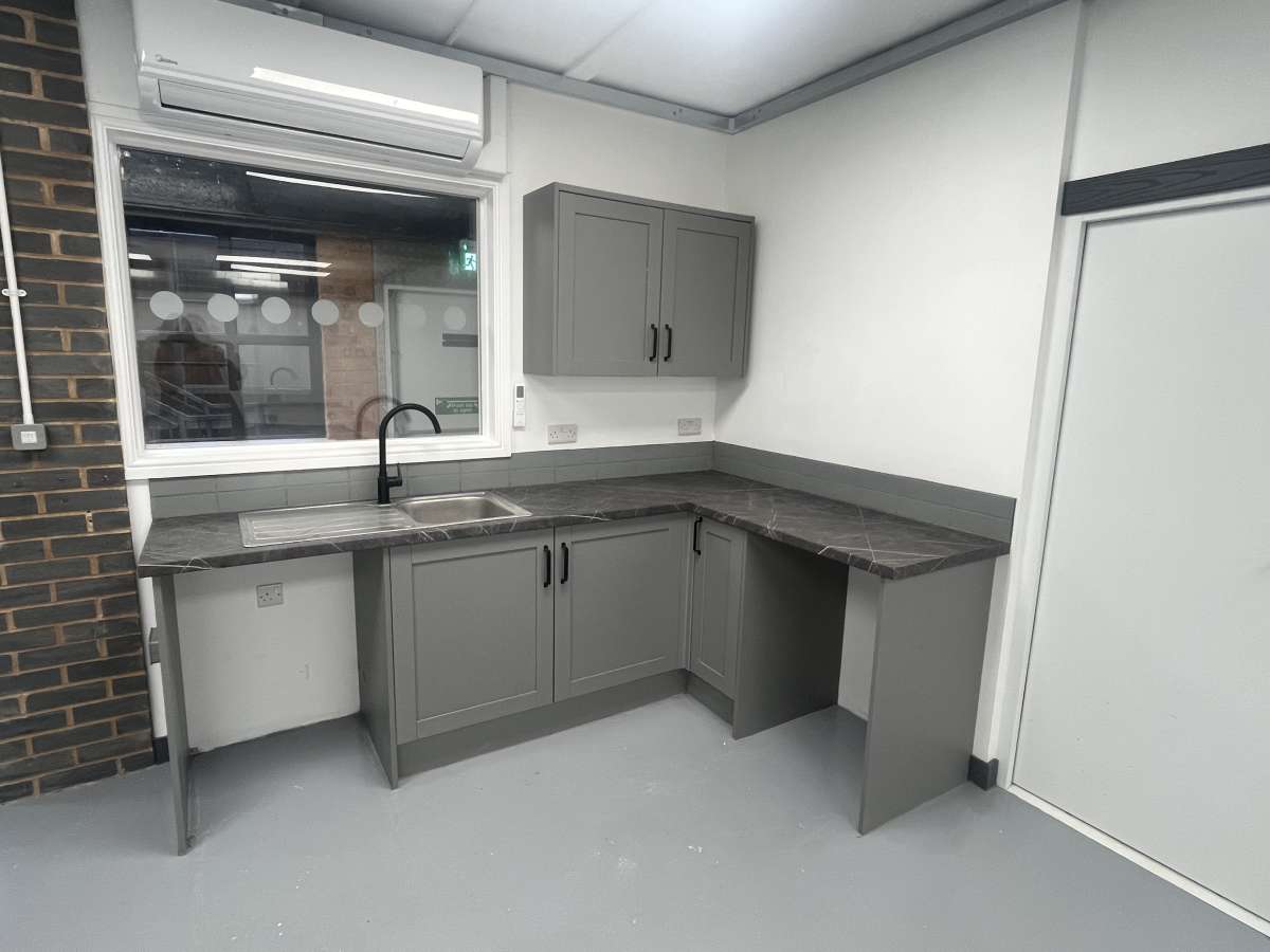 Industrial Unit in Leicester - photo 4