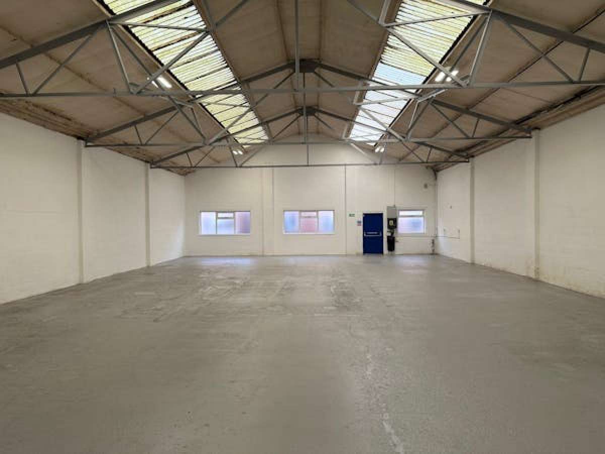Industrial Unit in Birmingham - photo 2