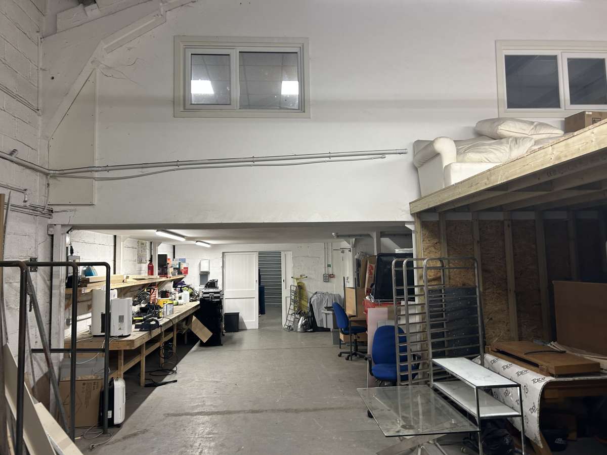 Industrial Unit in Plymouth - photo 2