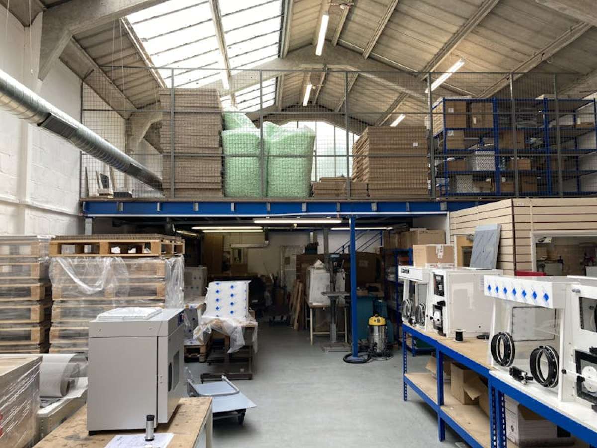 Industrial Unit in Harlow - photo 3