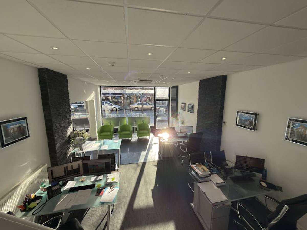 Industrial Unit in Woking - photo 3