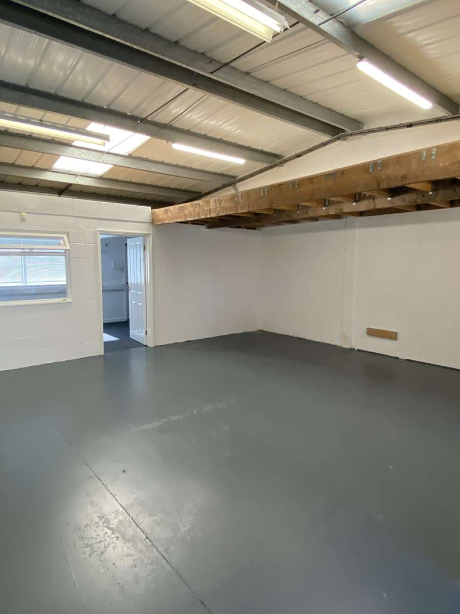 Industrial Unit in Halesowen - photo 4