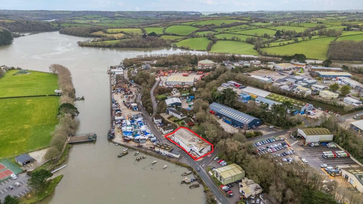 Industrial Unit in Truro - photo 3