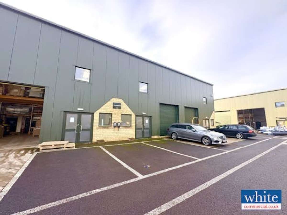 Industrial Unit in Moreton-in-Marsh - photo 3