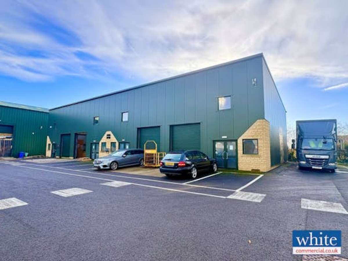 Industrial Unit in Moreton-in-Marsh - photo 4