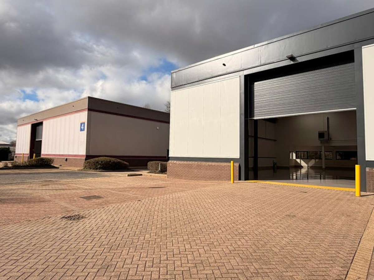 Industrial Unit in Farnham - photo 4