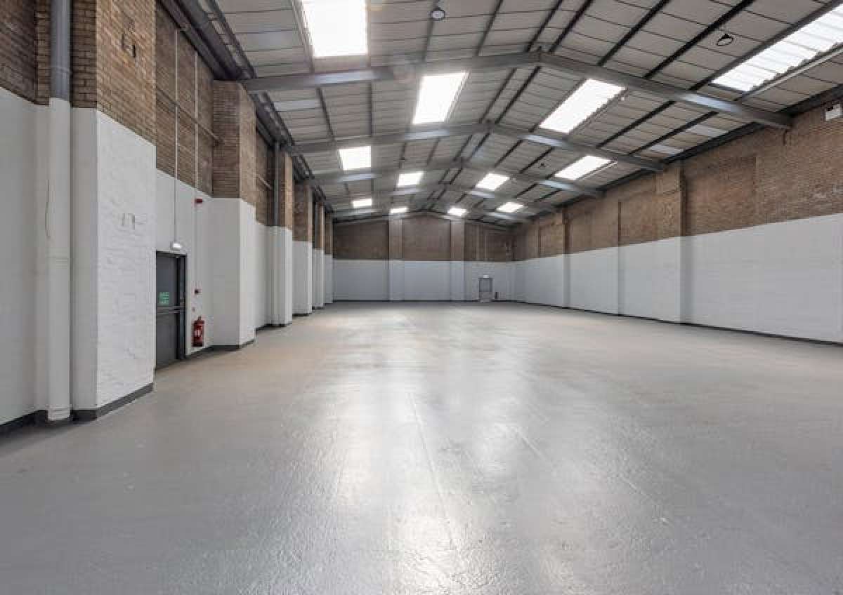 Industrial Unit in Cradley Heath - photo 2