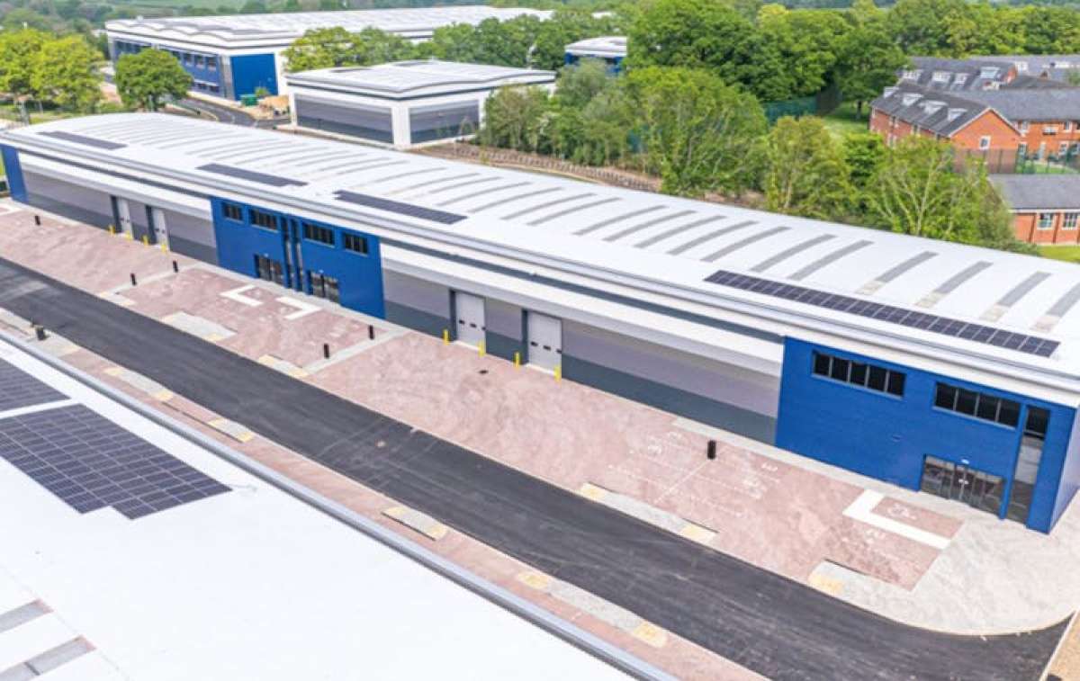 Industrial Unit in Burgess Hill - photo 2