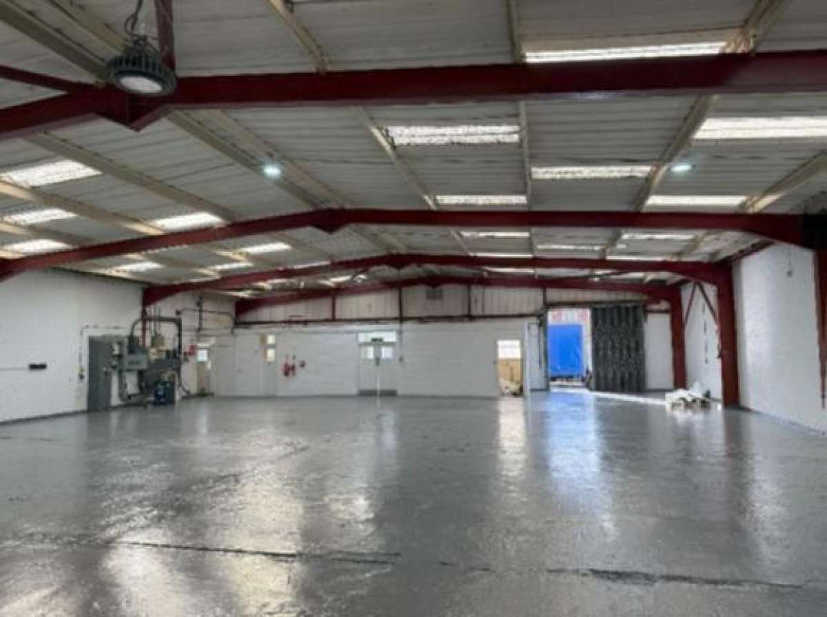 Industrial Unit in Arlesey - photo 2