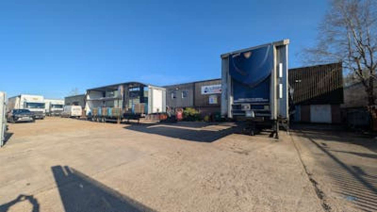 Industrial Unit in Eastleigh - photo 3