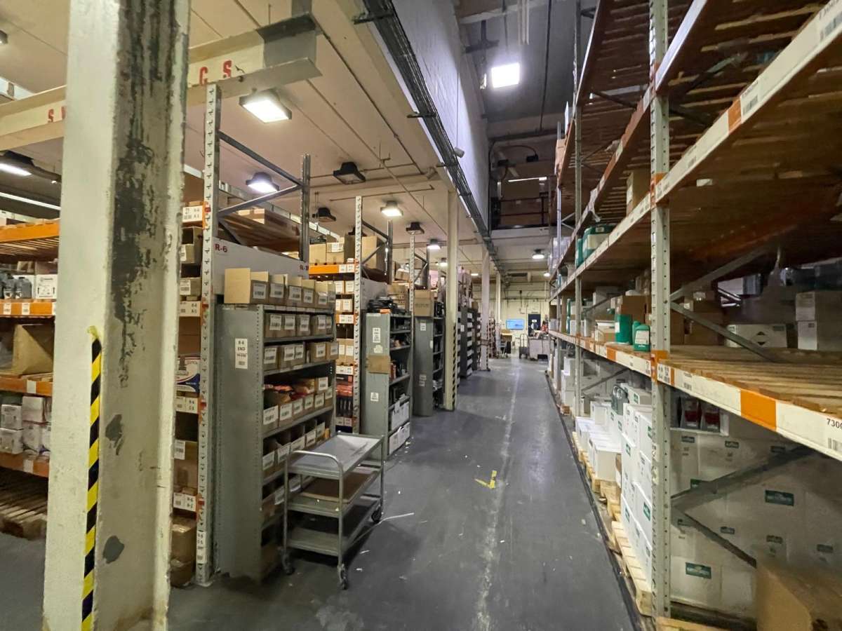 Industrial Unit in Felixstowe - photo 2