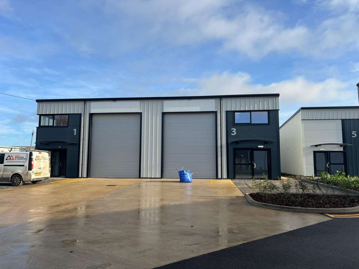 Industrial in Yaxley