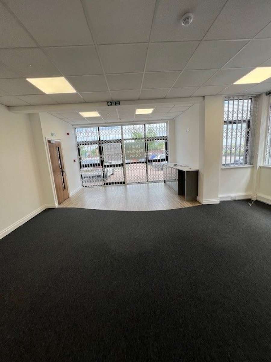 Industrial Unit in Derby - photo 2