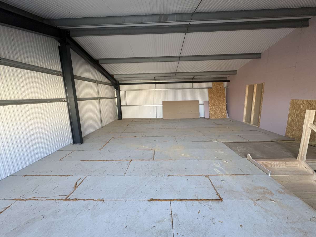 Industrial Unit in Southampton - photo 3