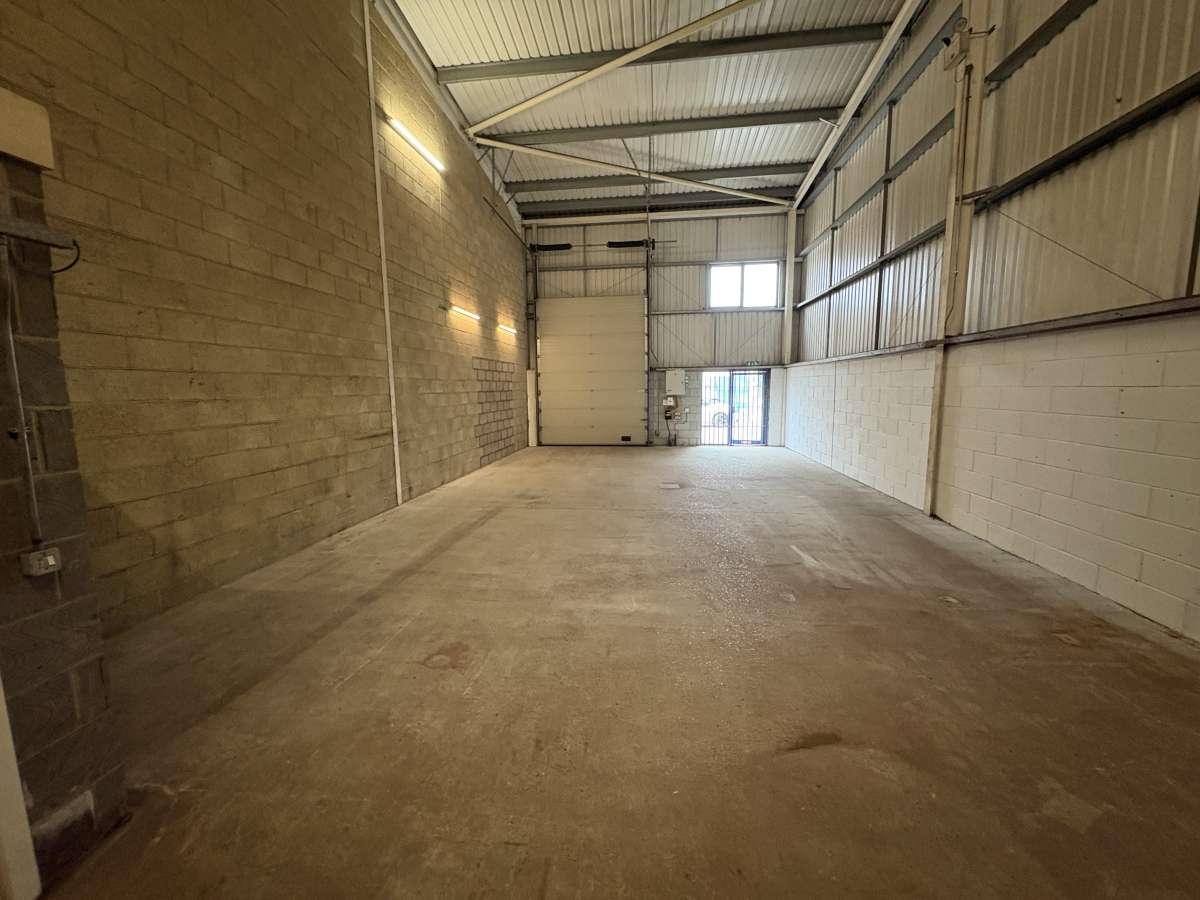 Industrial Unit in Woolston - photo 2