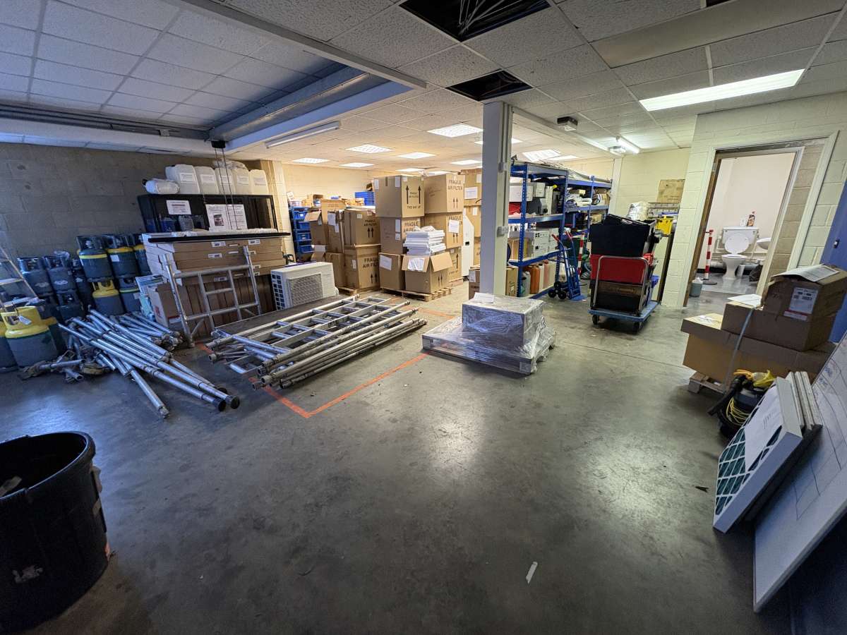 Industrial Unit in Southampton - photo 4