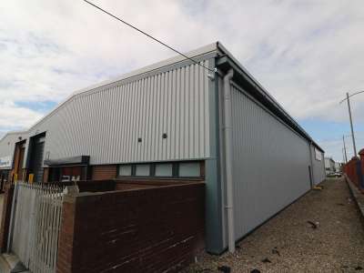 Industrial Unit in Liverpool - photo 2