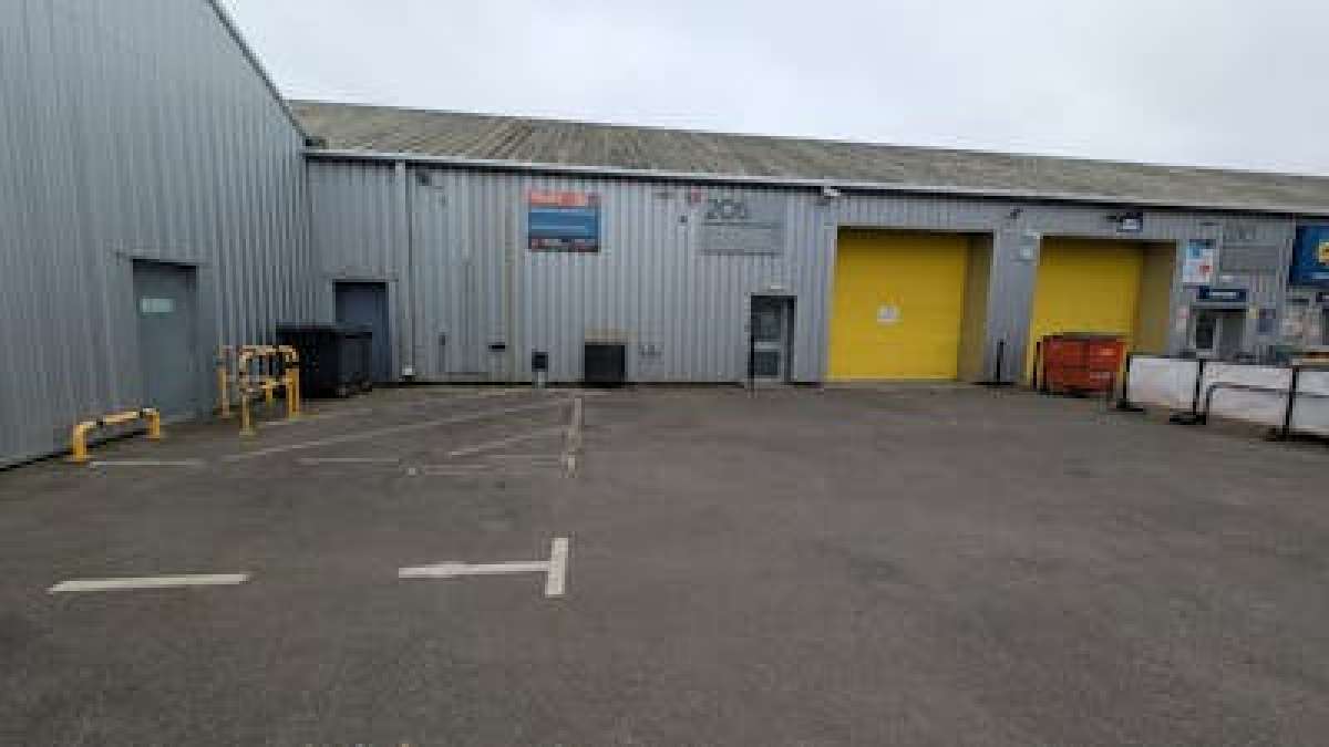 Industrial Unit in Lymington - photo 3