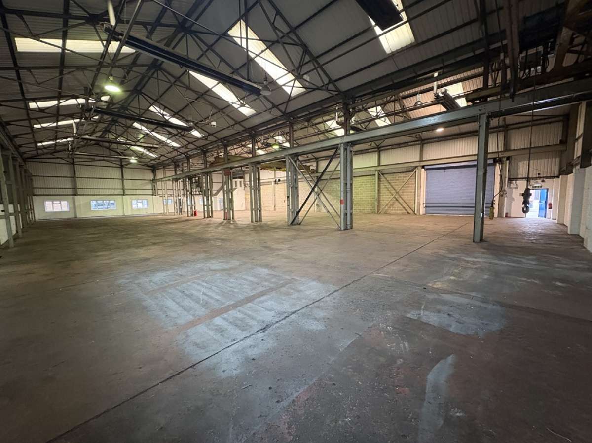 Industrial Unit in Wolverhampton - photo 4