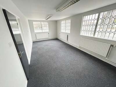 Industrial Unit in Burntwood - photo 4