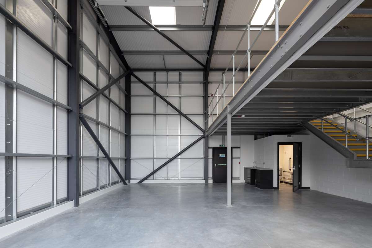 Industrial Unit in Redruth - photo 2