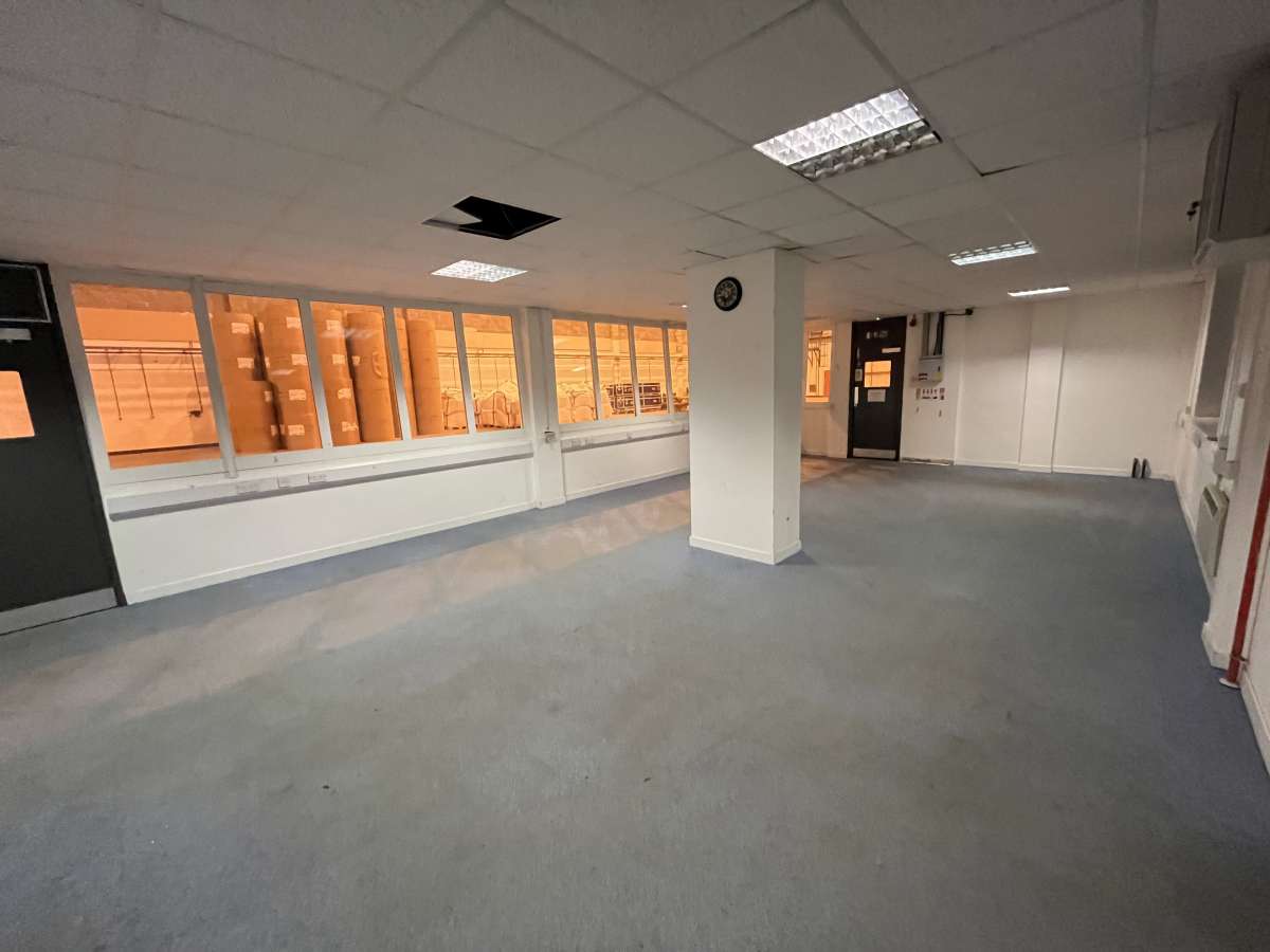 Industrial Unit in North Hykeham - photo 3